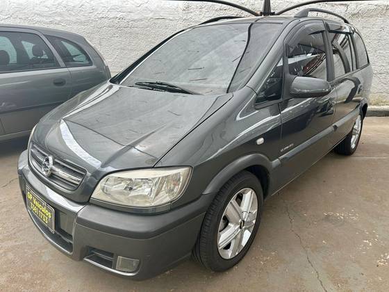 CHEVROLET ZAFIRA 2.0 MPFI ELEGANCE 8V FLEX 4P MANUAL